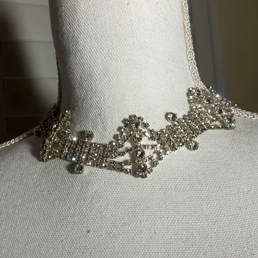 👰‍♀️💍OohLaBra Rhinestone Bridal White Ribbon Bridal Choker/Headband O/S NWT